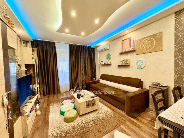 Eladó panellakás, Egerben 56 M Ft, 3 szobás