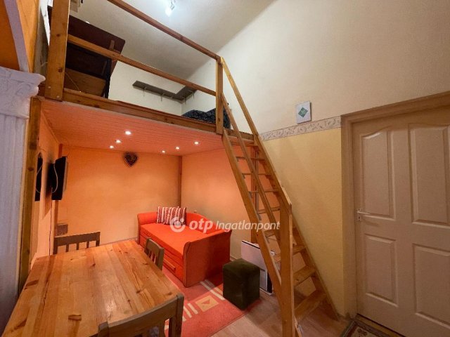 Eladó téglalakás, Budapesten, VI. kerületben 54 M Ft, 2 szobás