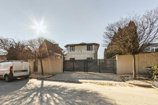 Eladó téglalakás, Budapesten, XI. kerületben 239 M Ft, 4 szobás