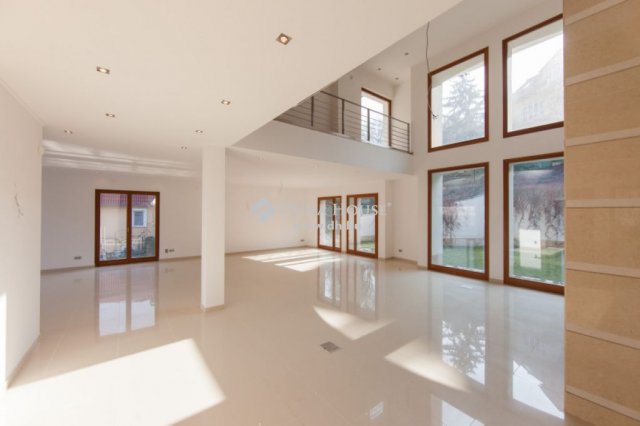 Eladó családi ház, Budapesten, III. kerületben 970 M Ft