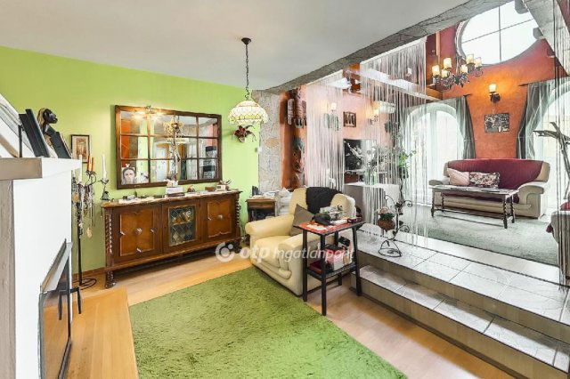 Eladó családi ház, Sülysápon 135 M Ft, 5+1 szobás