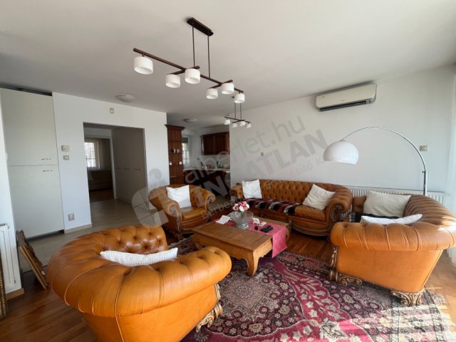 Eladó téglalakás, Budapesten, XI. kerületben 220 M Ft, 3 szobás