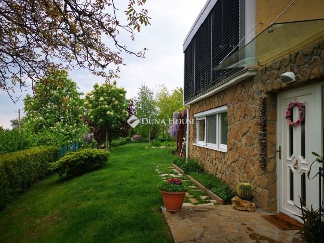 Eladó ikerház, Velencén 119.5 M Ft, 4 szobás