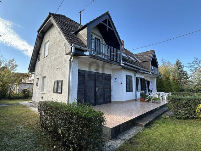 Eladó családi ház, Szántódon 199 M Ft, 8 szobás