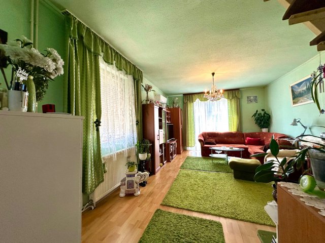 Eladó ikerház, Pilisszántón 56 M Ft, 5+2 szobás