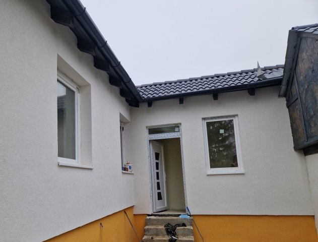 Eladó ikerház, Győrújbaráton 98.5 M Ft, 4 szobás