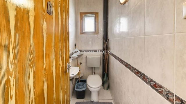 Eladó családi ház, Fóton 129.9 M Ft, 7 szobás