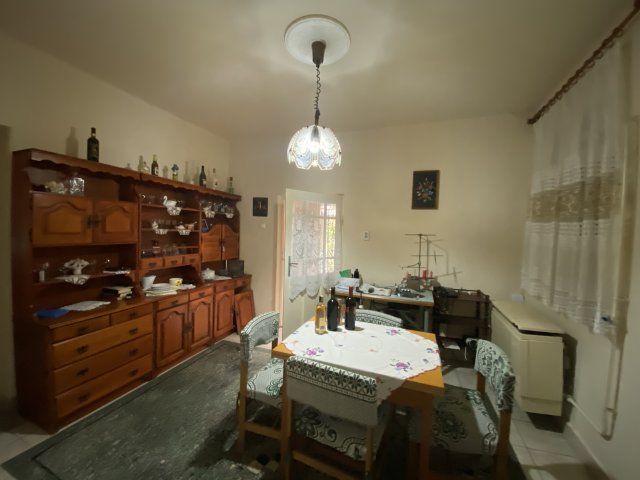 Eladó családi ház, Levelek 25 M Ft, 2 szobás