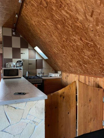 Eladó családi ház, Pilisvörösváron 89.9 M Ft, 6+2 szobás