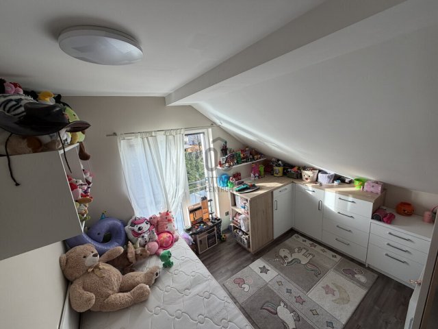Eladó ikerház, Budapesten, XVI. kerületben 199 M Ft, 5 szobás