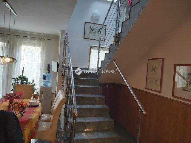 Eladó téglalakás, Budapesten, XIV. kerületben 250 M Ft, 5 szobás