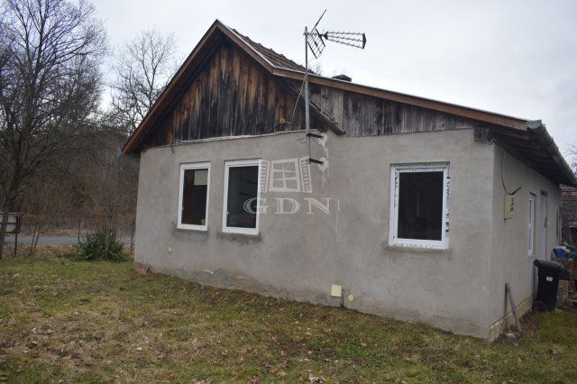 Eladó családi ház, Kercaszomoron 18 M Ft, 1 szobás