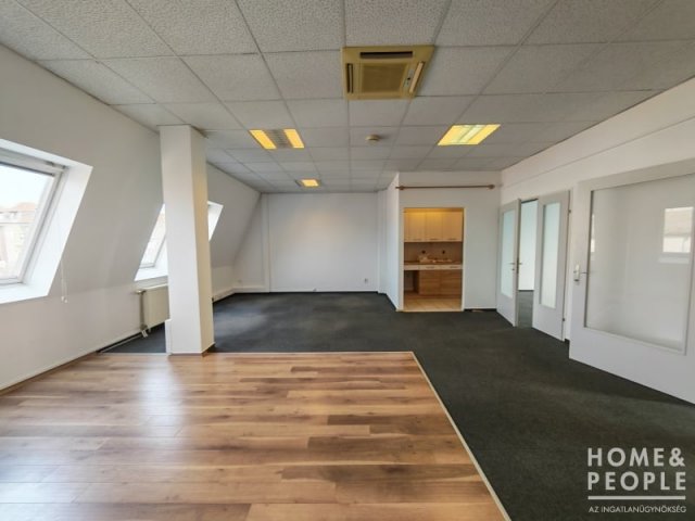 Eladó iroda, Szegeden 67.999 M Ft, 3 szobás / költözzbe.hu