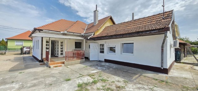 Eladó családi ház, Dunaharasztin, Király utcában 75 M Ft