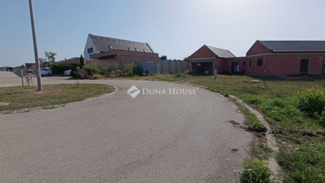 Eladó családi ház, Mohácson 53 M Ft, 5 szobás