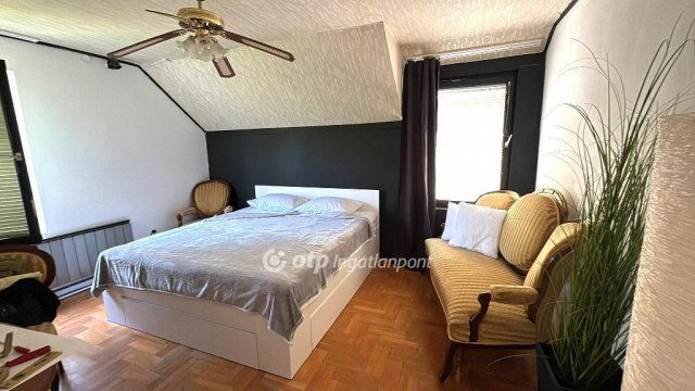 Eladó családi ház, Budakalászon 140 M Ft, 5 szobás