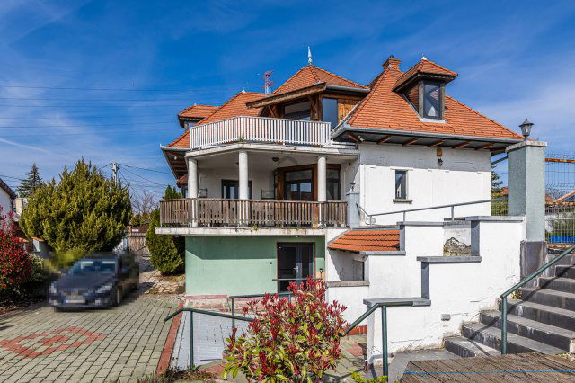 Eladó családi ház, Dunakeszin 199 M Ft, 7 szobás