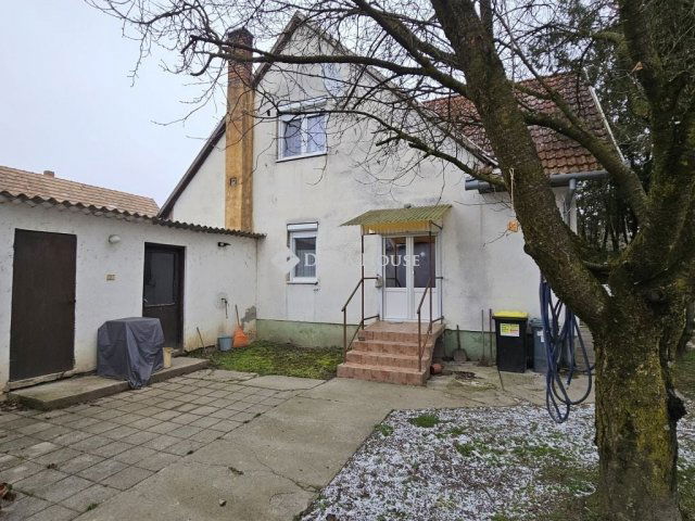 Eladó családi ház, Drávaszabolcsban 34 M Ft, 4 szobás