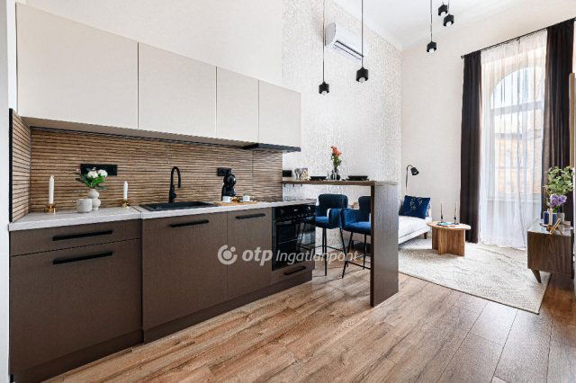 Eladó téglalakás, Budapesten, VIII. kerületben 64.9 M Ft