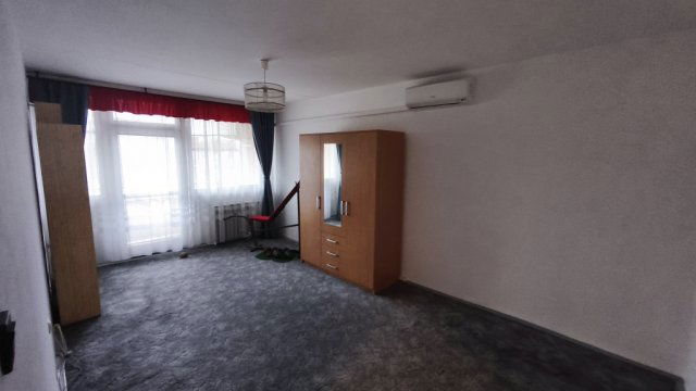 Eladó panellakás, Pécsett 40.9 M Ft, 2 szobás