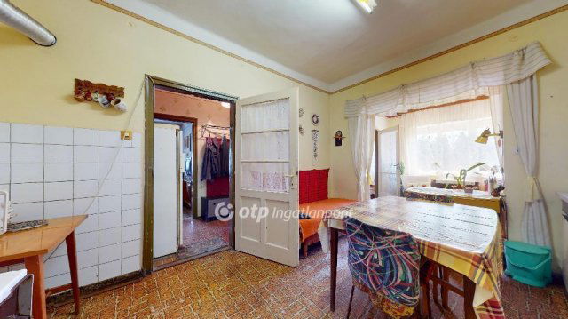 Eladó családi ház, Mezőcsáton 15.5 M Ft, 3 szobás