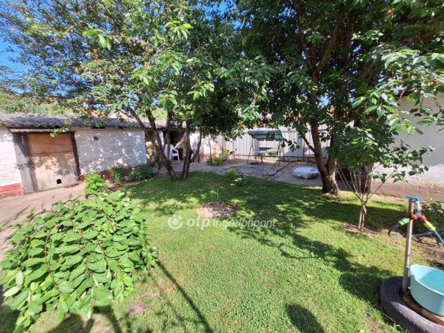 Eladó családi ház, Kecskeméten 42 M Ft, 2 szobás