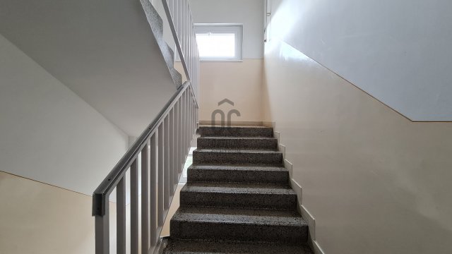 Eladó panellakás, Pakson 41.9 M Ft, 2 szobás
