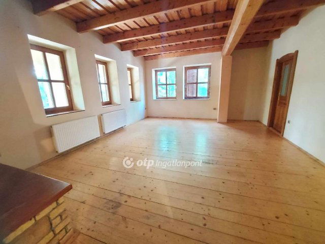 Eladó családi ház, Kecskeméten 135 M Ft, 1+4 szobás