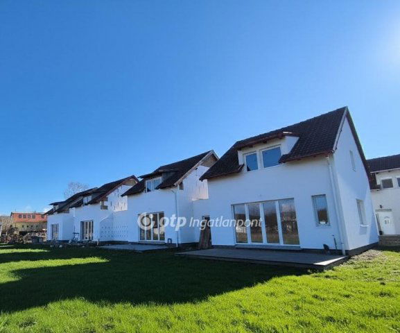 Eladó sorház, Kajászón 106.9 M Ft, 3+1 szobás