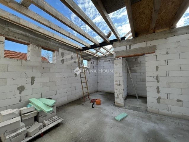 Eladó ikerház, Dabason 79 M Ft, 4 szobás / költözzbe.hu