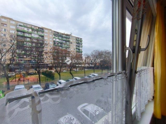 Eladó panellakás, Budapesten, X. kerületben 62.9 M Ft, 2+1 szobás