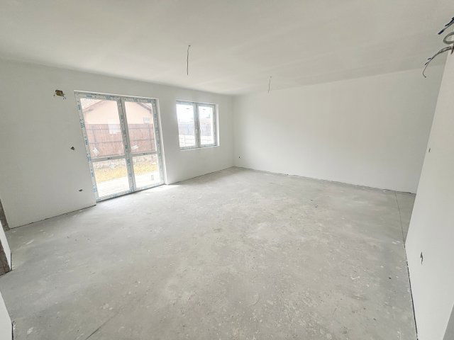 Eladó ikerház, Szigetszentmiklóson 99.9 M Ft, 4 szobás