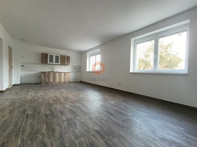 Eladó családi ház, Aranyosgadányban 98 M Ft, 7 szobás