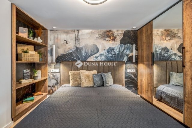 Eladó téglalakás, Budapesten, VII. kerületben 49.9 M Ft