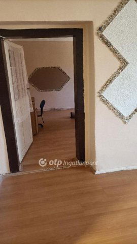 Eladó családi ház, Nagybajomban 22.5 M Ft, 4 szobás