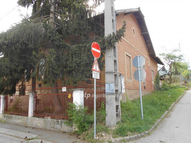 Eladó családi ház, Ózdon 10 M Ft, 3 szobás
