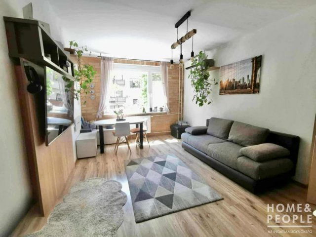 Eladó téglalakás, Szegeden 75.49 M Ft, 2+2 szobás