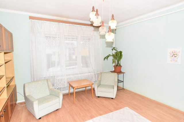 Eladó családi ház, Veszprémben 79.9 M Ft, 3+1 szobás