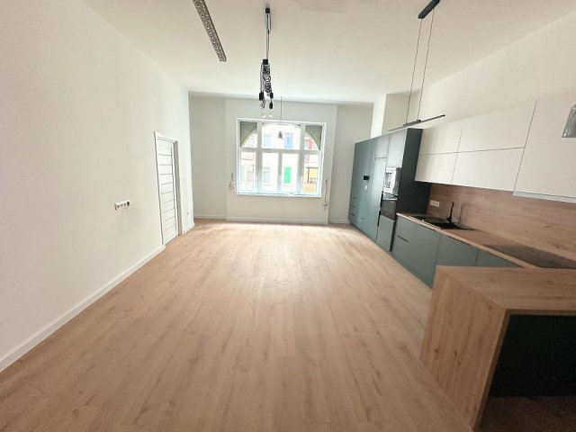 Eladó téglalakás, XIII. kerületben, Visegrádi utcában