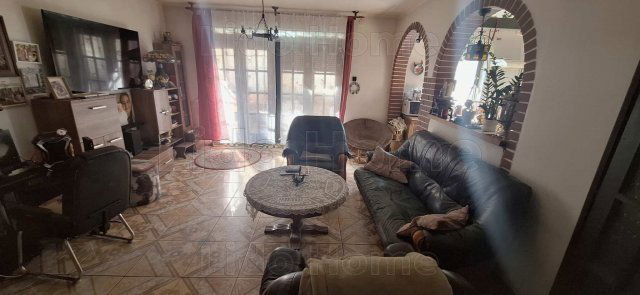 Eladó családi ház, Kaposváron 79.9 M Ft, 6+2 szobás