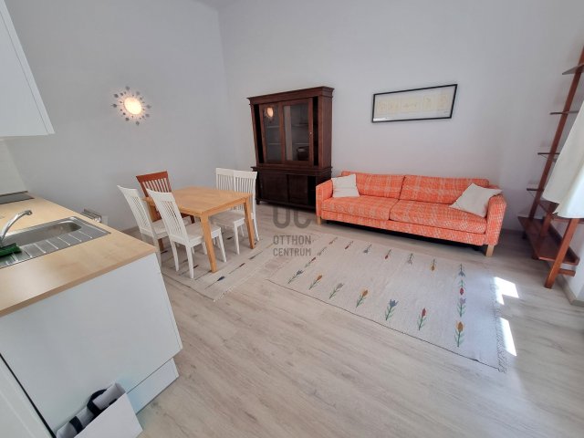 Eladó téglalakás, Budapesten, II. kerületben 82.9 M Ft, 2 szobás