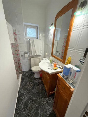 Eladó családi ház, Pécsett 149 M Ft, 5+2 szobás