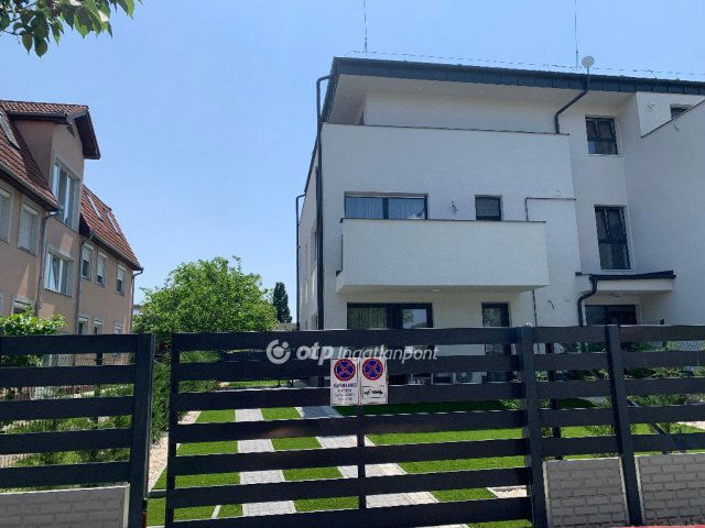 Kiadó téglalakás, albérlet, Debrecenben 290 E Ft / hó