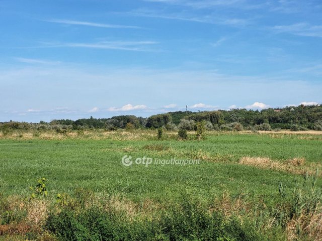 Eladó téglalakás, Szántódon 92.9 M Ft, 3 szobás