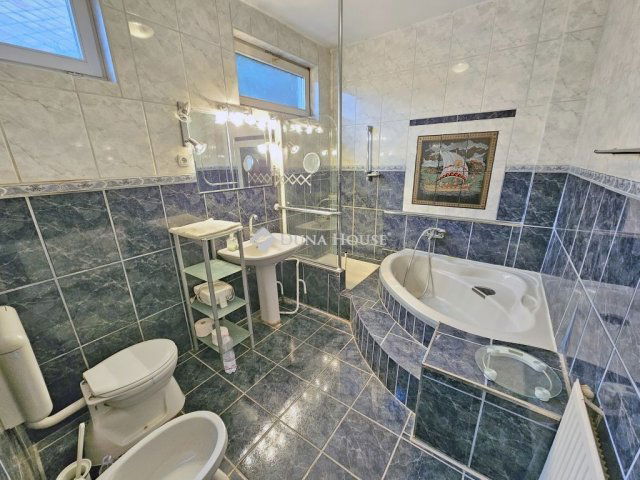 Eladó ikerház, Csömörön 89 M Ft, 2 szobás