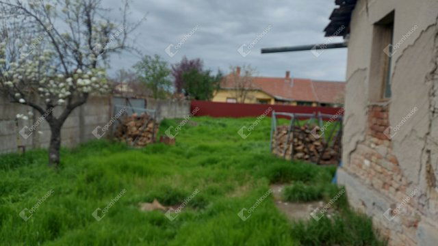 Eladó családi ház, Szarvason 64.9 M Ft, 5 szobás