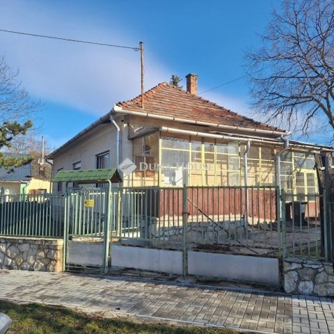 Eladó családi ház, Pátyon 110 M Ft, 2 szobás