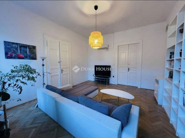 Eladó téglalakás, Budapesten, VII. kerületben, Szinva utcában