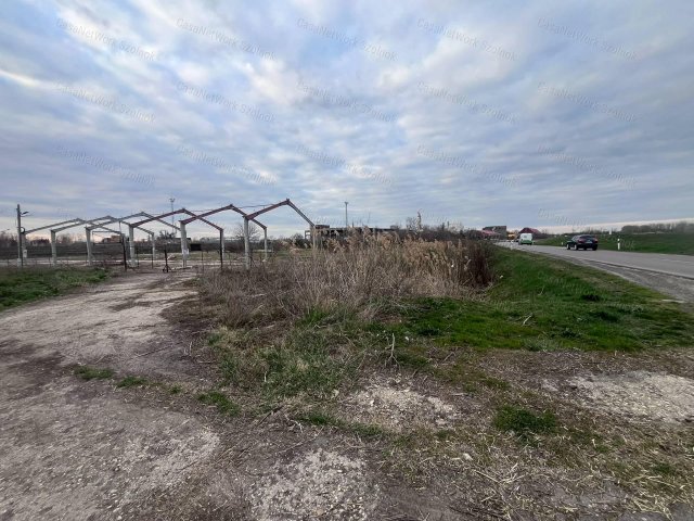 Eladó ipari ingatlan, Szolnokon 34.99 M Ft / költözzbe.hu