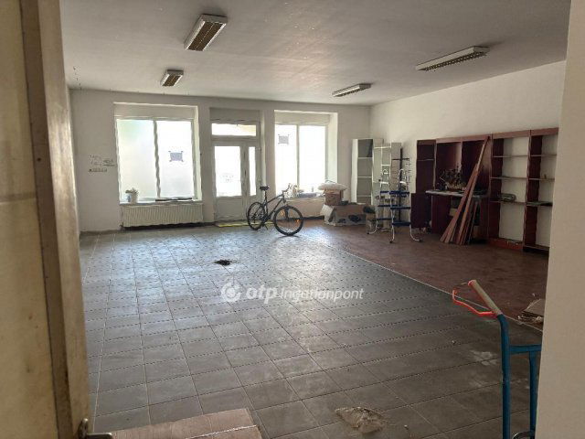 Eladó üzlethelyiség, Mohácson 115 M Ft / költözzbe.hu